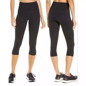 Girlfriend Collective Black High Waist Capri Cropped Leggings XS Black 4012‎ NEW